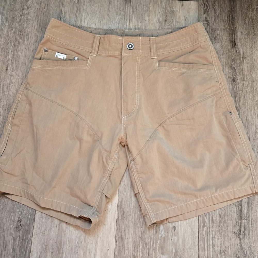 Kuhl Cargo Tan Shorts Size 32